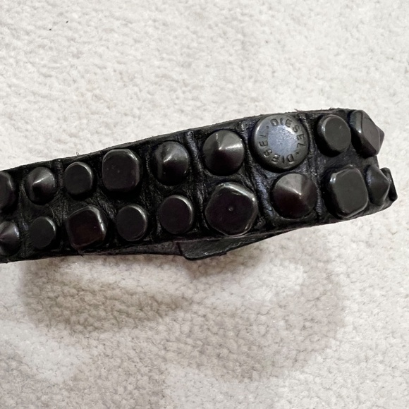 Vintage DIESEL Dark Brown Double Line Studs Button Closure Leather Bracelet - Picture 4 of 8